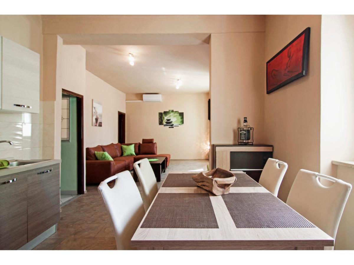 Anni Apartment