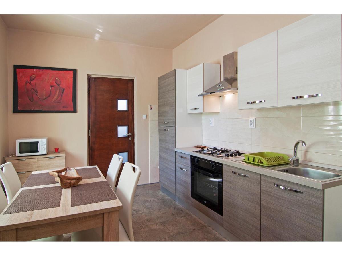 Anni Apartment